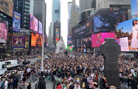 Pop-up Post Malone concert in Times Square draws massive crowd
